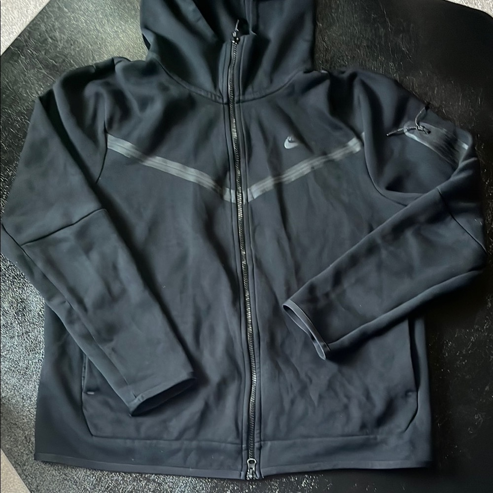 Men's Black Nike Tech